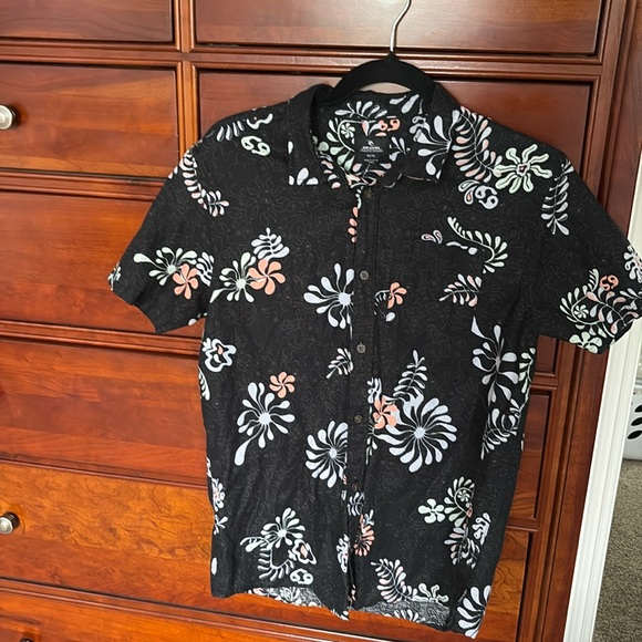 Rip Curl button down - Picture 1 of 2